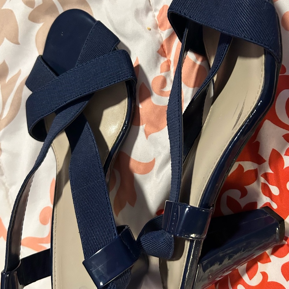 Navy blue 4 inch stilleto.